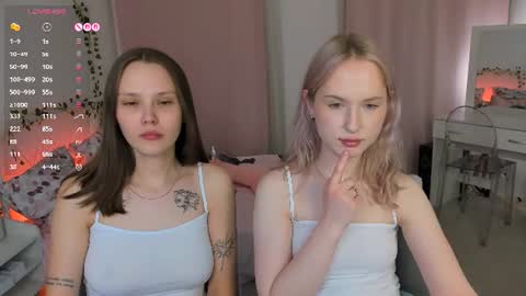 Lisa blonde  Alisa brunette online show from June 11, 2:53 am