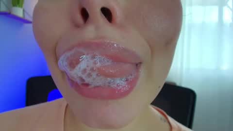 Lisbet online show from March 8, 5:33 pm