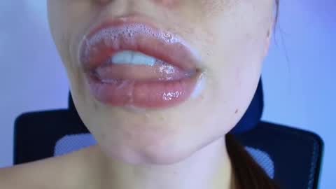 Lisbet online show from February 15, 9:24 pm