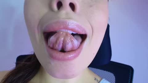 Lisbet online show from November 13, 3:47 pm