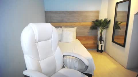 Liseth Fox online show from February 4, 1:12 am