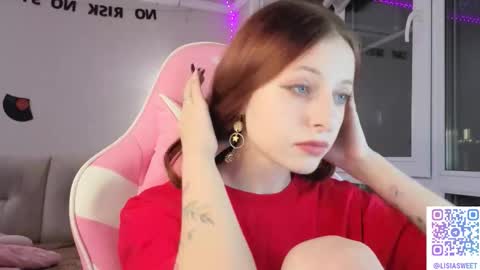 Snapshot of lisiasweet chatting on October 15, 2:07 pm Lika online show from October 15, 2:07 pm