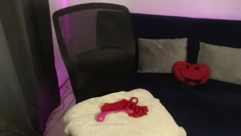 Snapshot of liss_petty chatting on February 27, 6:02 am Liss online show from February 27, 6:02 am