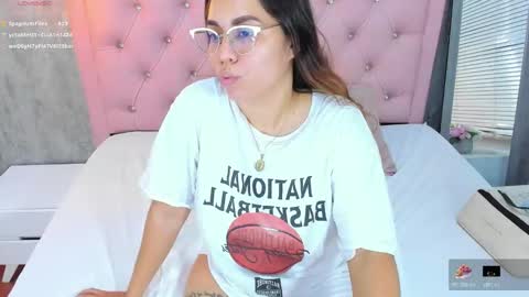 L I S S A  online show from February 12, 3:32 am