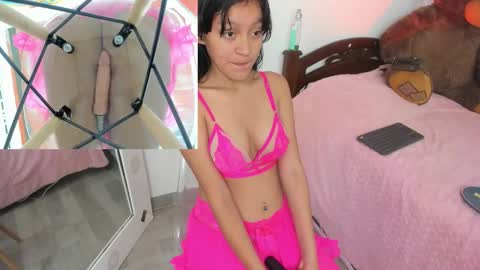 lissa_petitee online show from October 16, 10:48 am
