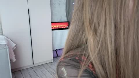 Lissa online show from May 22, 6:36 pm