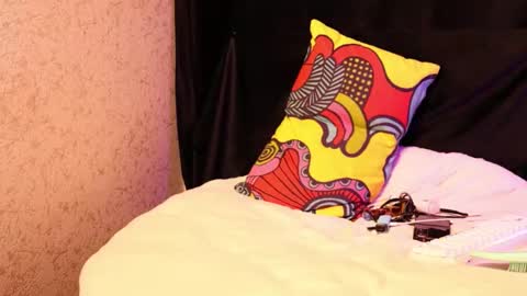 Lissa Ross online show from February 21, 5:09 pm