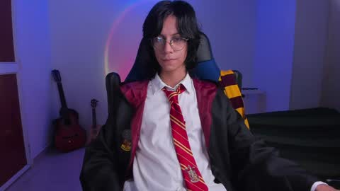 Snapshot of literateboy chatting on February 1, 12:40 am Literateboy online show from February 1, 12:40 am