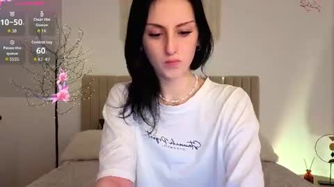 Molly online show from June 11, 8:29 pm