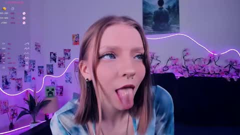 Bella online show from November 22, 7:29 am