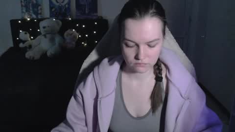 little__flowers online show from May 1, 7:35 am