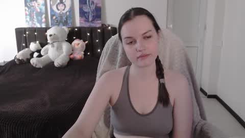 little__flowers online show from October 22, 7:22 am