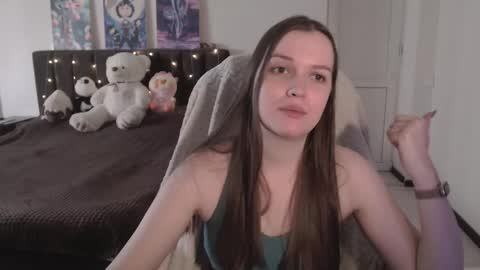 little__flowers online show from November 11, 9:33 am