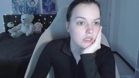 little__flowers online show from January 18, 11:08 am