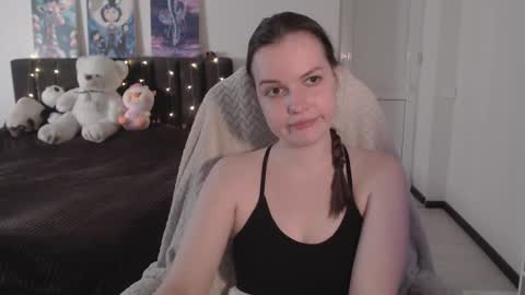 little__flowers online show from October 19, 8:08 am