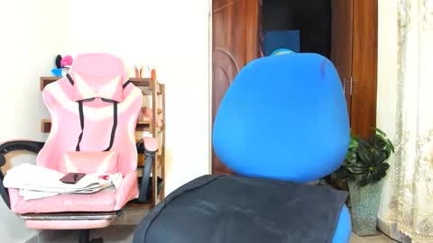 little_africa online show from January 9, 8:42 am