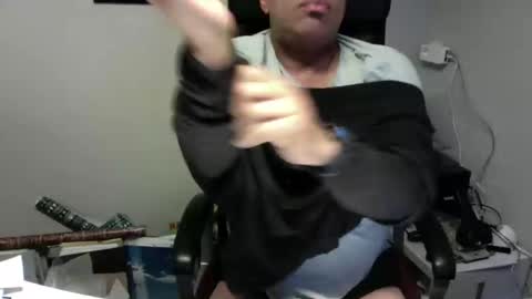 Snapshot of little_buddha chatting on January 6, 8:39 pm Pure Black Power online show from January 6, 8:39 pm