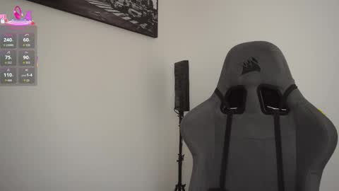 Help me reach 100 likes online show from December 4, 7:24 pm