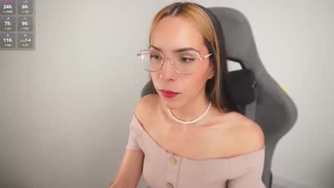 Help me reach 100 likes online show from November 22, 7:12 pm