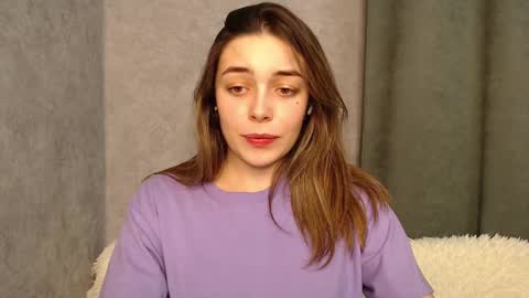 Snapshot of little_mia__ chatting on December 6, 8:45 pm Mia   Im online every day 1530 PM in New York  2030 PM in London online show from December 6, 8:45 pm