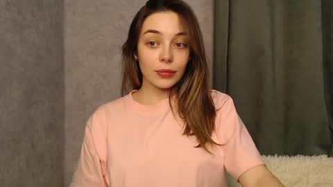 Snapshot of little_mia__ chatting on December 12, 8:32 pm Mia   Im online every day 1530 PM in New York  2030 PM in London online show from December 12, 8:32 pm