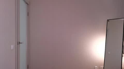 little_pretty_woman online show from May 11, 4:04 pm
