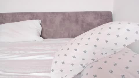 hey im anna online show from February 26, 9:33 am