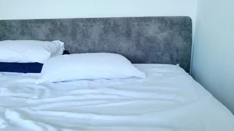 hey im anna online show from June 27, 12:22 pm