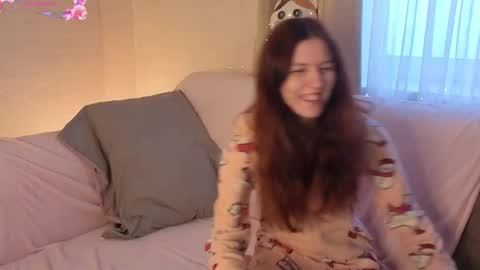 Rosy online show from December 19, 4:30 am