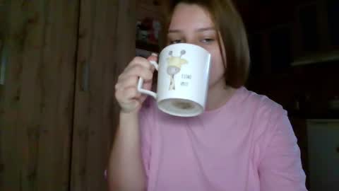 little_shygirl_ online show from November 8, 5:43 am