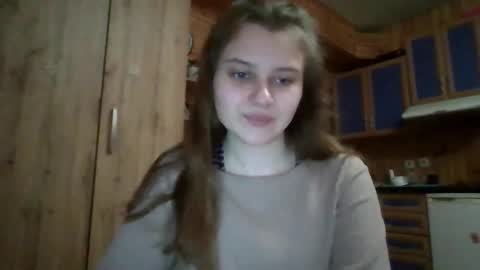 little_shygirl_ online show from December 17, 5:14 am