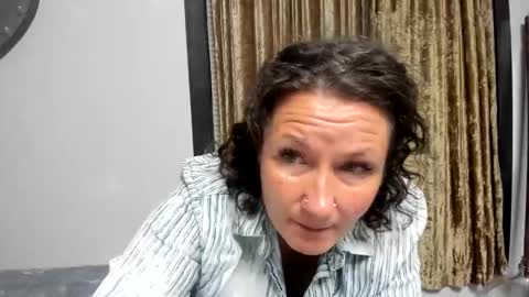 littleangeleyes online show from April 23, 8:22 am