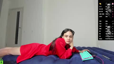 littleashleyy online show from June 12, 11:04 pm