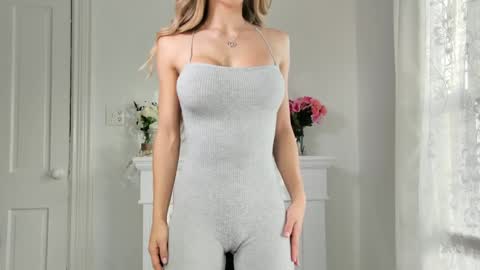 Audra A online show from November 9, 10:01 pm