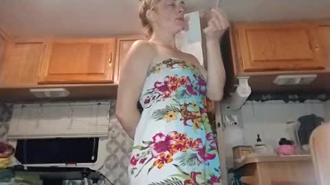 littleleo96 online show from September 19, 12:31 pm