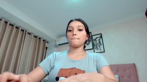 Snapshot of littlemolly_pregnant chatting on March 3, 9:05 pm Sarahs Room online show from March 3, 9:05 pm