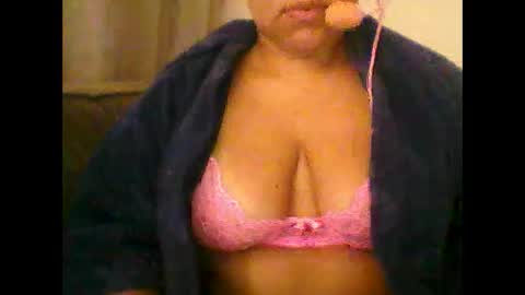 littleninaa online show from January 17, 6:06 pm