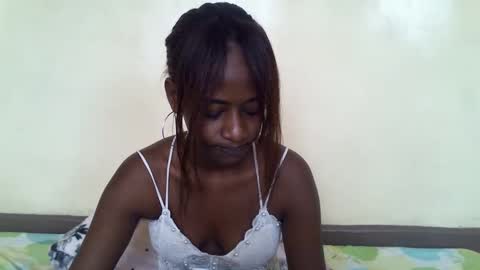 littlesandie online show from January 13, 7:05 am