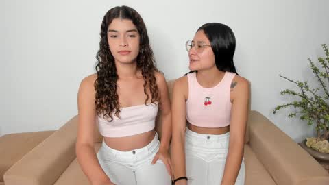 - Eileen - Izzy - Stiven online show from January 8, 12:49 am