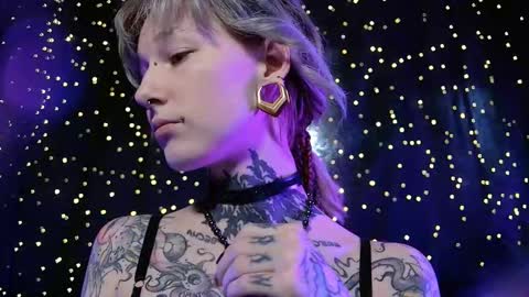 Niki  free tg channel with some photos gifs and info about streams  online show from March 18, 4:29 am