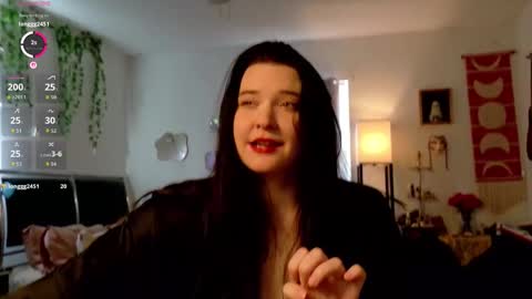 Eliza online show from December 16, 1:50 pm