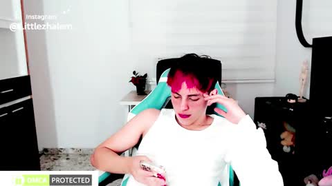 littlezhalem online show from December 22, 5:03 am