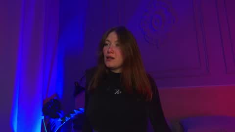 Liv 3 online show from September 25, 3:52 pm