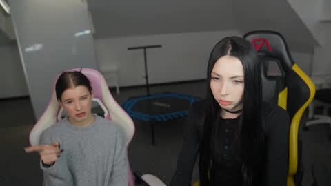 Sheryl online show from March 24, 3:18 pm