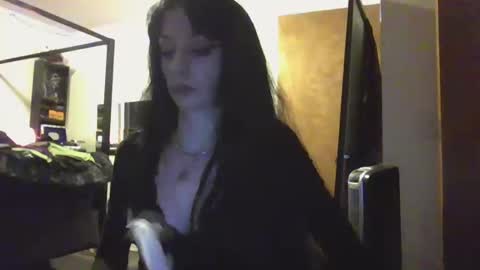 Liv Mirage online show from February 19, 5:38 am