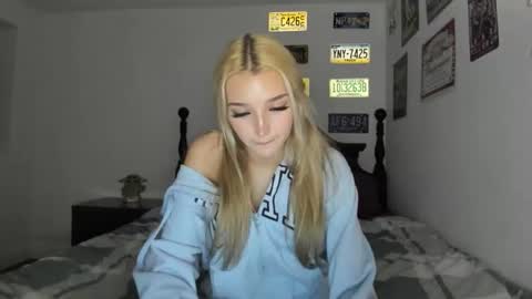 Livvy online show from May 11, 3:46 am
