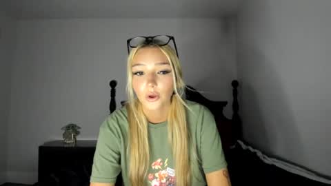 Livvy online show from July 8, 2:37 am