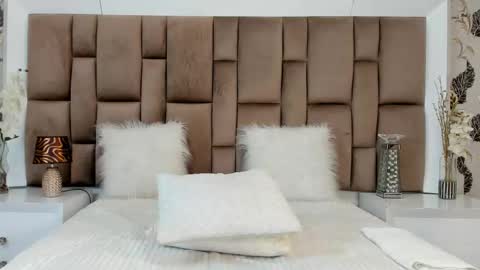 lizamintelli online show from December 5, 1:42 pm