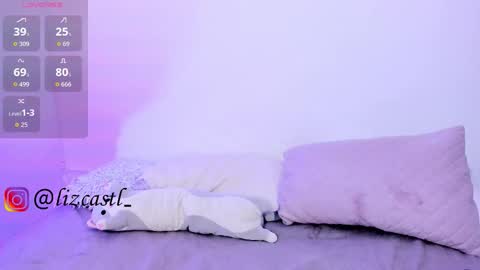 lizcastl online show from December 22, 1:23 am