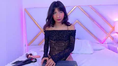 Snapshot of lizettekitty chatting on October 16, 1:27 am Lizette Kitty online show from October 16, 1:27 am